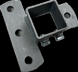Lyftbeslag 3+1-håls front för 70x70 mm stolpe. 