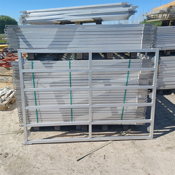 Lättvikts fållgrindar i aluminium 