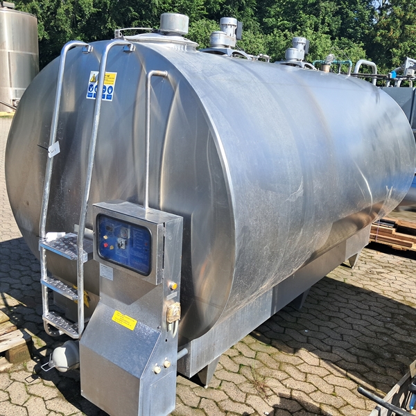 1 st. begagnad "Røka" kyltank 6000 l. 350x190x240 cm. Tank 12