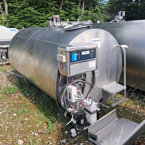 1 st. begagnad "DeLaval" kyltank 3200 l. 300x150x190 cm. Tank 2