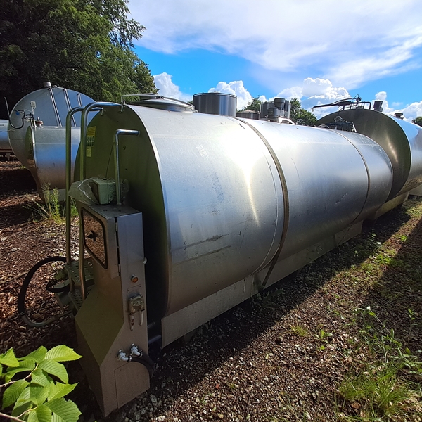 1 st. begagnad "Røka" kyltank 5000 l. 400x170x200 cm. Tank 3