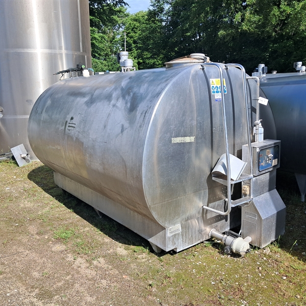 1 st. begagnad "Røka" kyltank 6000 l. 350x190x240 cm. Tank 9
