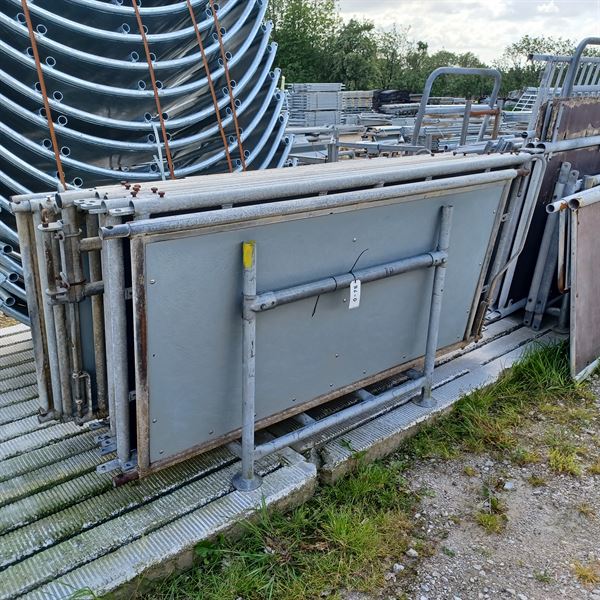 Begagnade grindar med plastskiva B6-0 längd: 1,15 - 2,10 m 