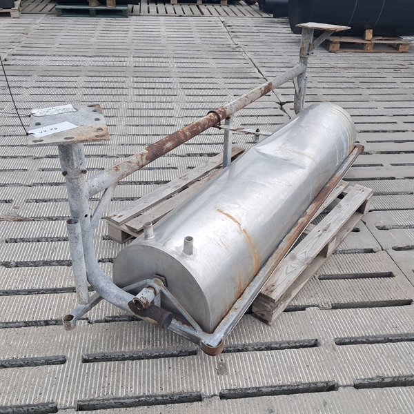 1 st. begagnat vippvattenkar för golv, längd: 2 m, 2:a sortering VK78