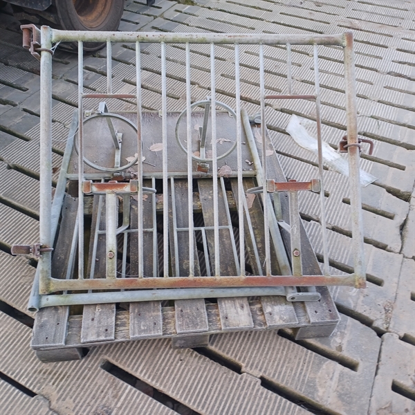 Begagnade blandade kalvboxar Kb117